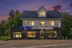 2 Mohns Avenue, Petawawa, ON, exterior