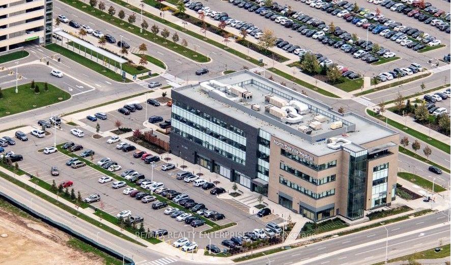 3075 hospital Gate, Oakville, ON, exterior