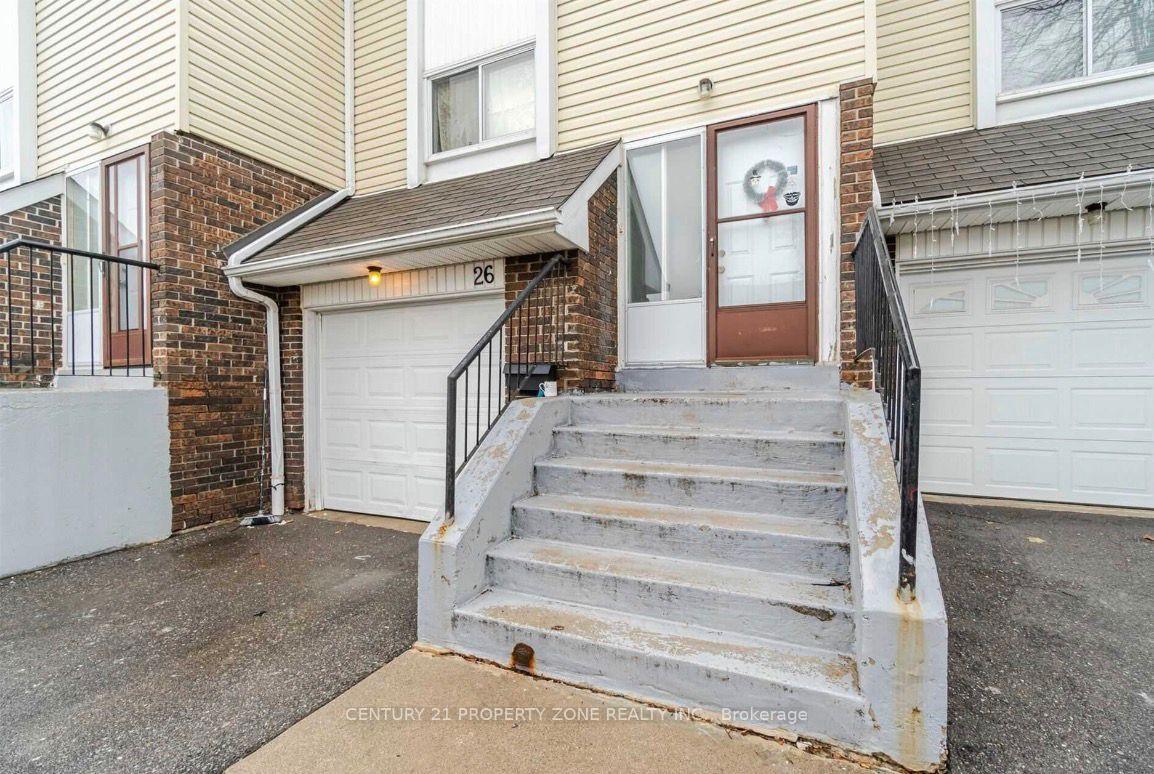 26 Sandringham Court, Brampton, ON, exterior