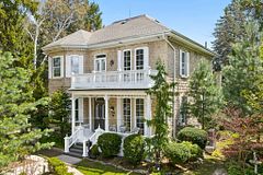 212 Queen Street E, Cambridge, ON, exterior