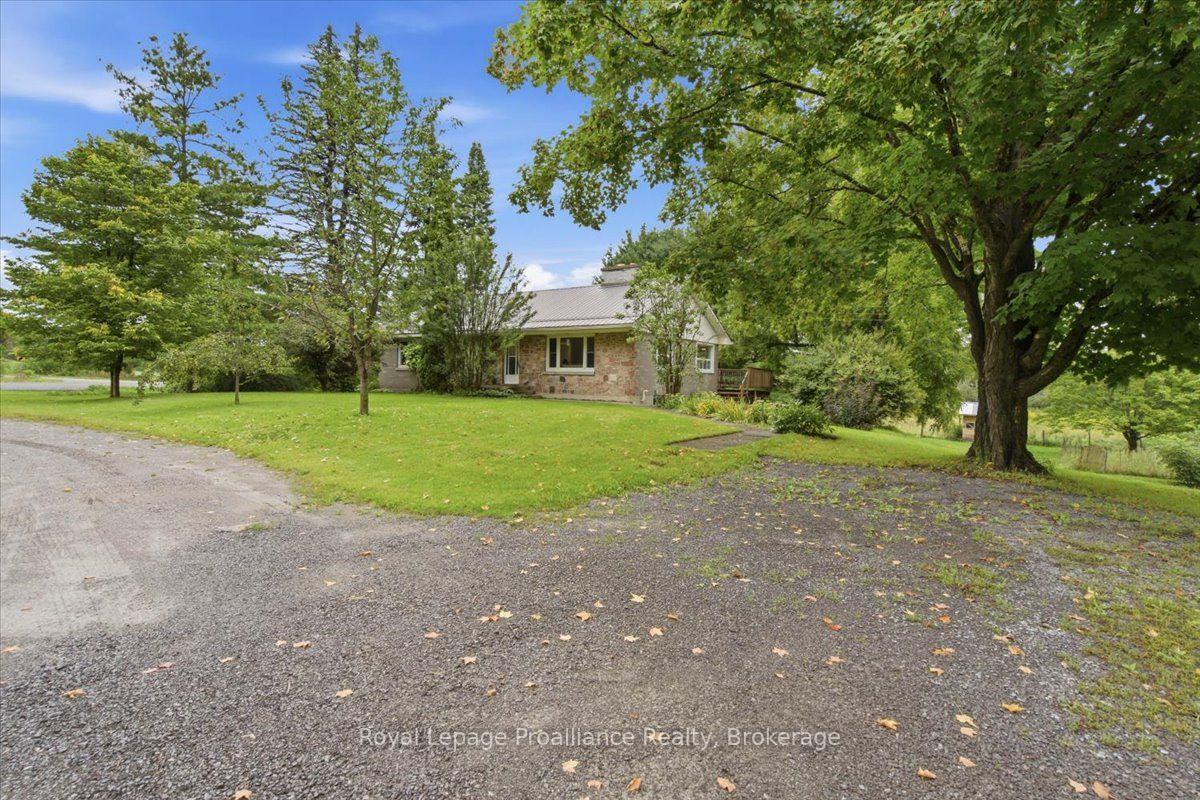 224 Zion Road, Belleville, ON, exterior