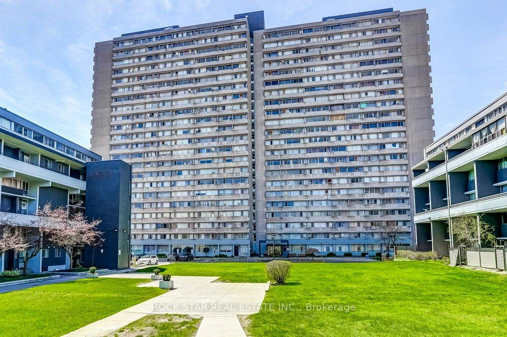 1711 - 10 Sunny Glenway, Toronto C11, ON, exterior