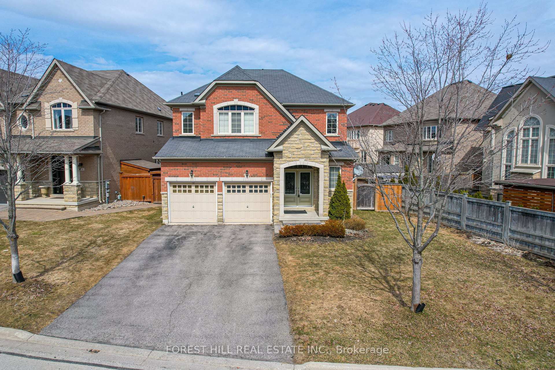 22 Mccombe Lane, Vaughan, ON, exterior