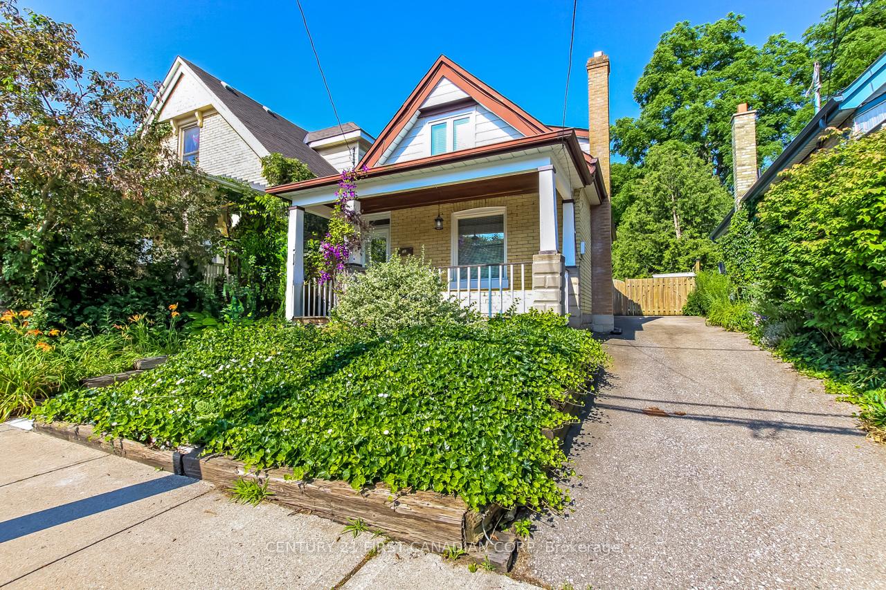 103 Edward Street, London South, ON, exterior