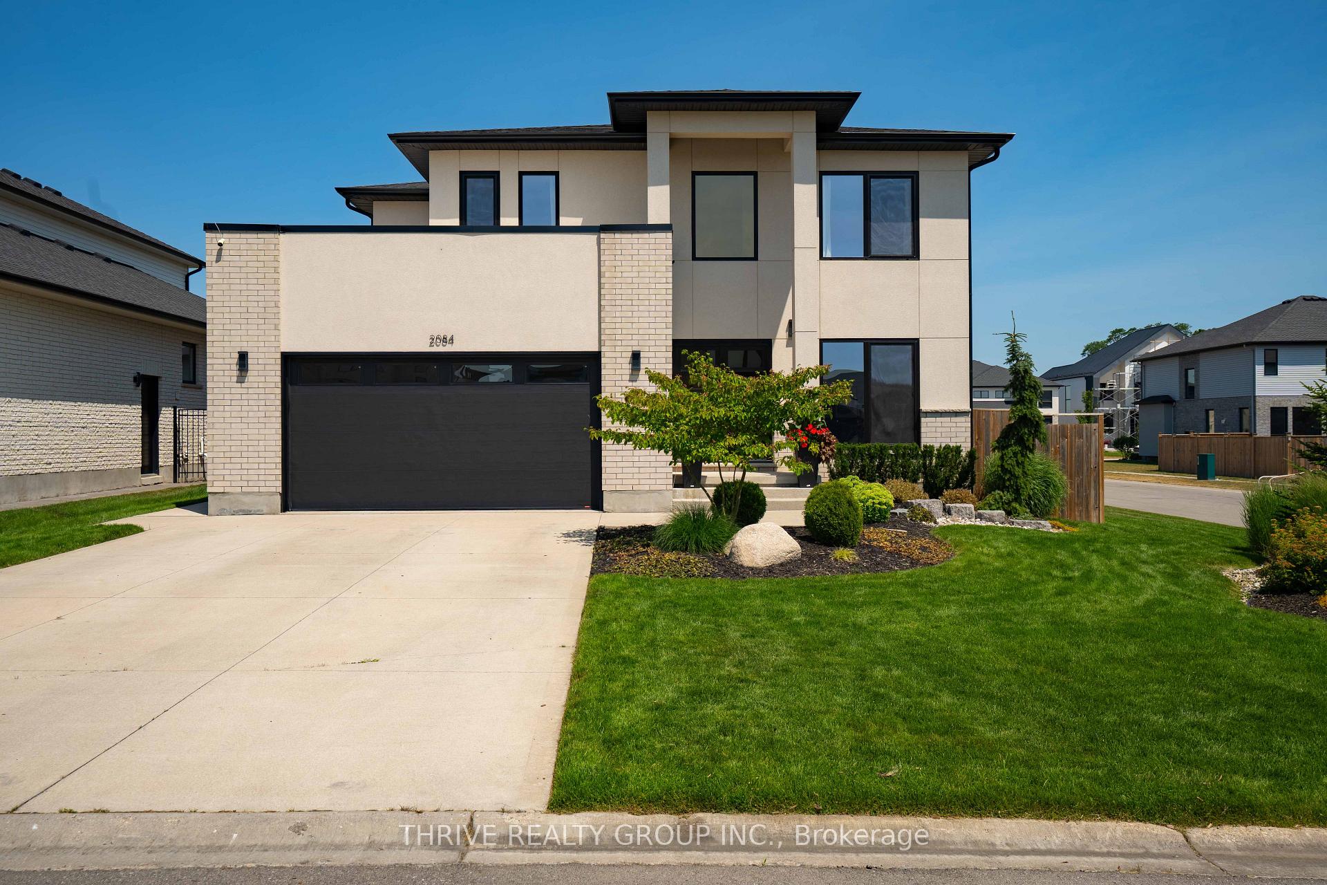 2084 Tyson Walk, London South, ON, exterior