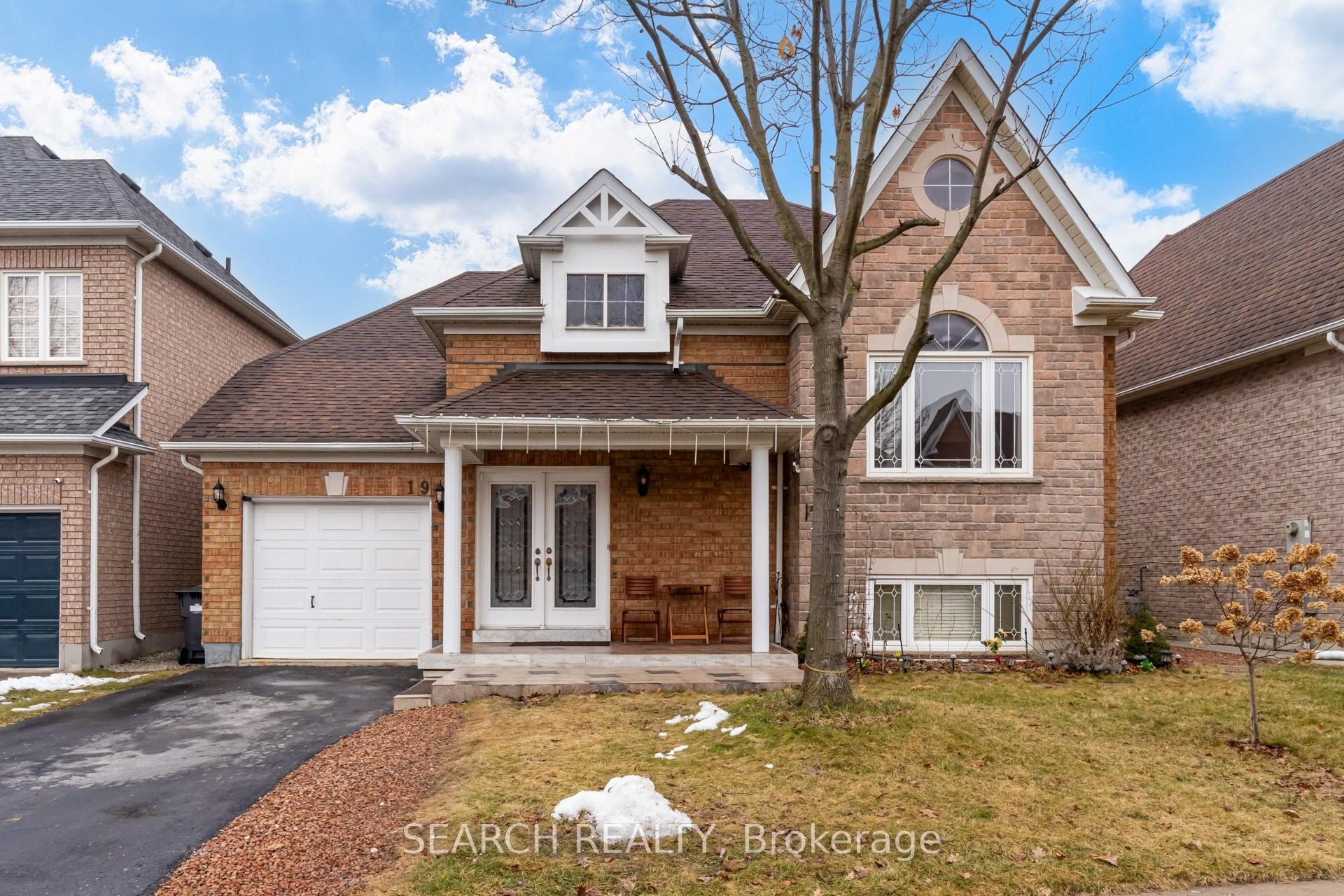 19 Treeline Boulevard, Brampton, ON, exterior