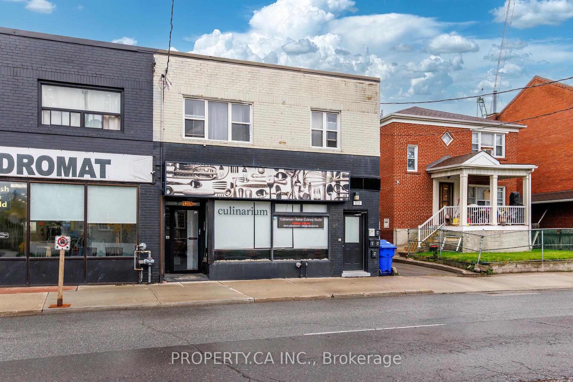 1213 Weston Road, Toronto W04, ON, exterior