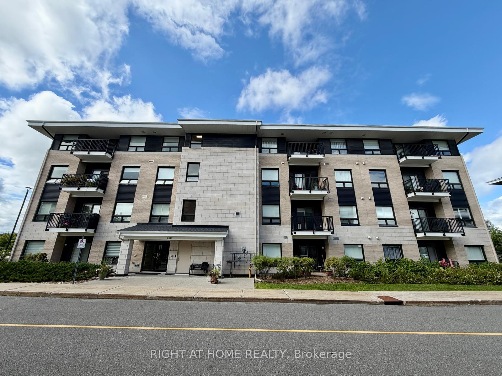 405 - 200 Winterfell Private, Hunt Club - South Keys and Area, ON, exterior