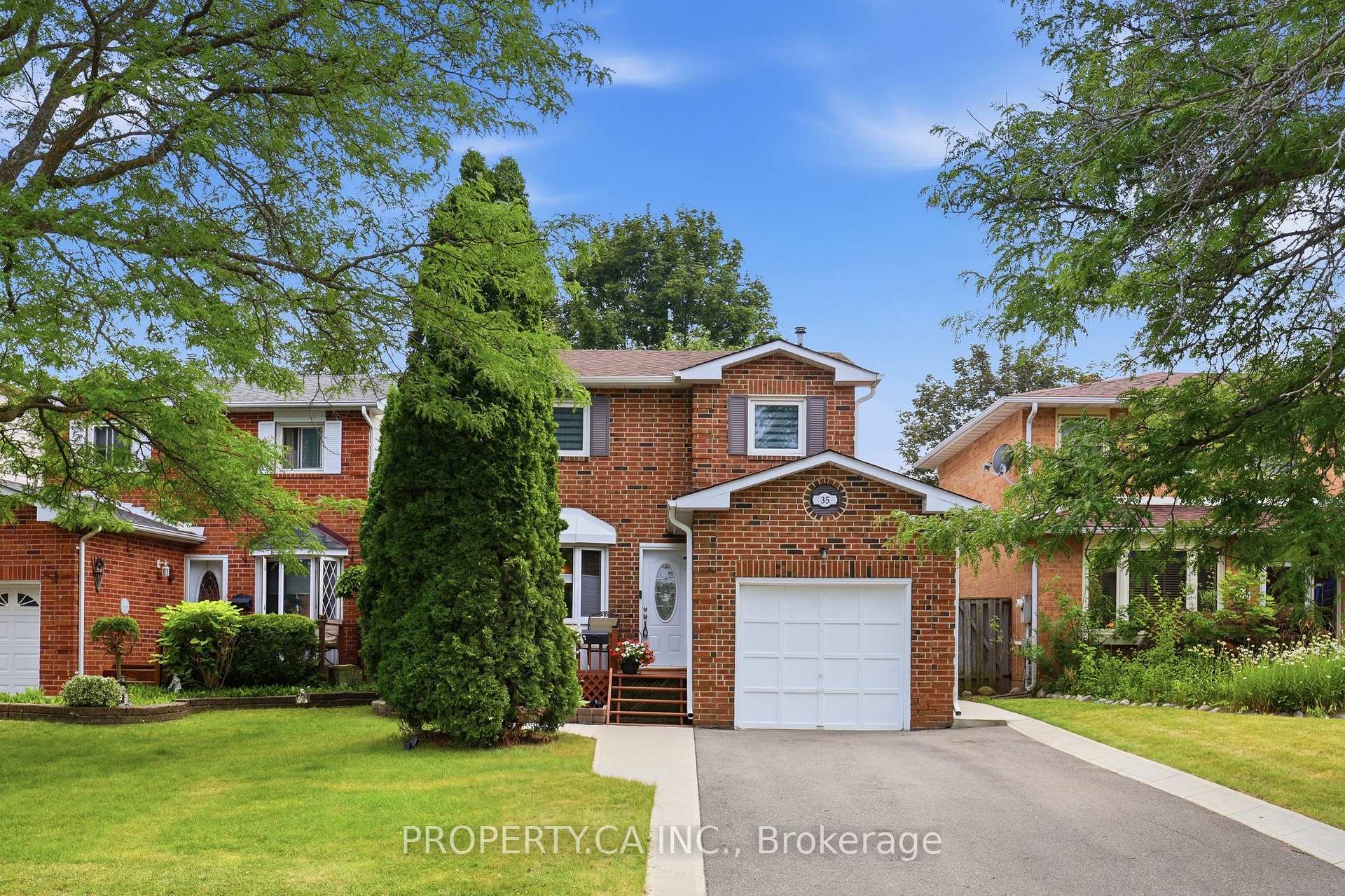 35 Lakecrest Trail, Brampton, ON, exterior
