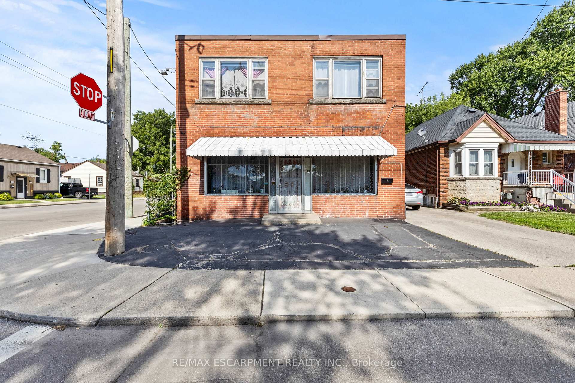 125 TOLTON Avenue, Hamilton, ON, exterior