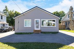 98 Main Street N, Halton Hills, ON, exterior