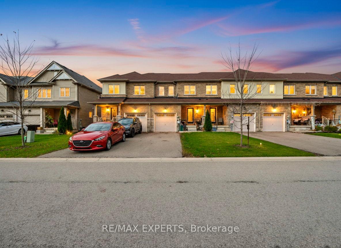 7790 White Pine Crescent, Niagara Falls, ON, exterior