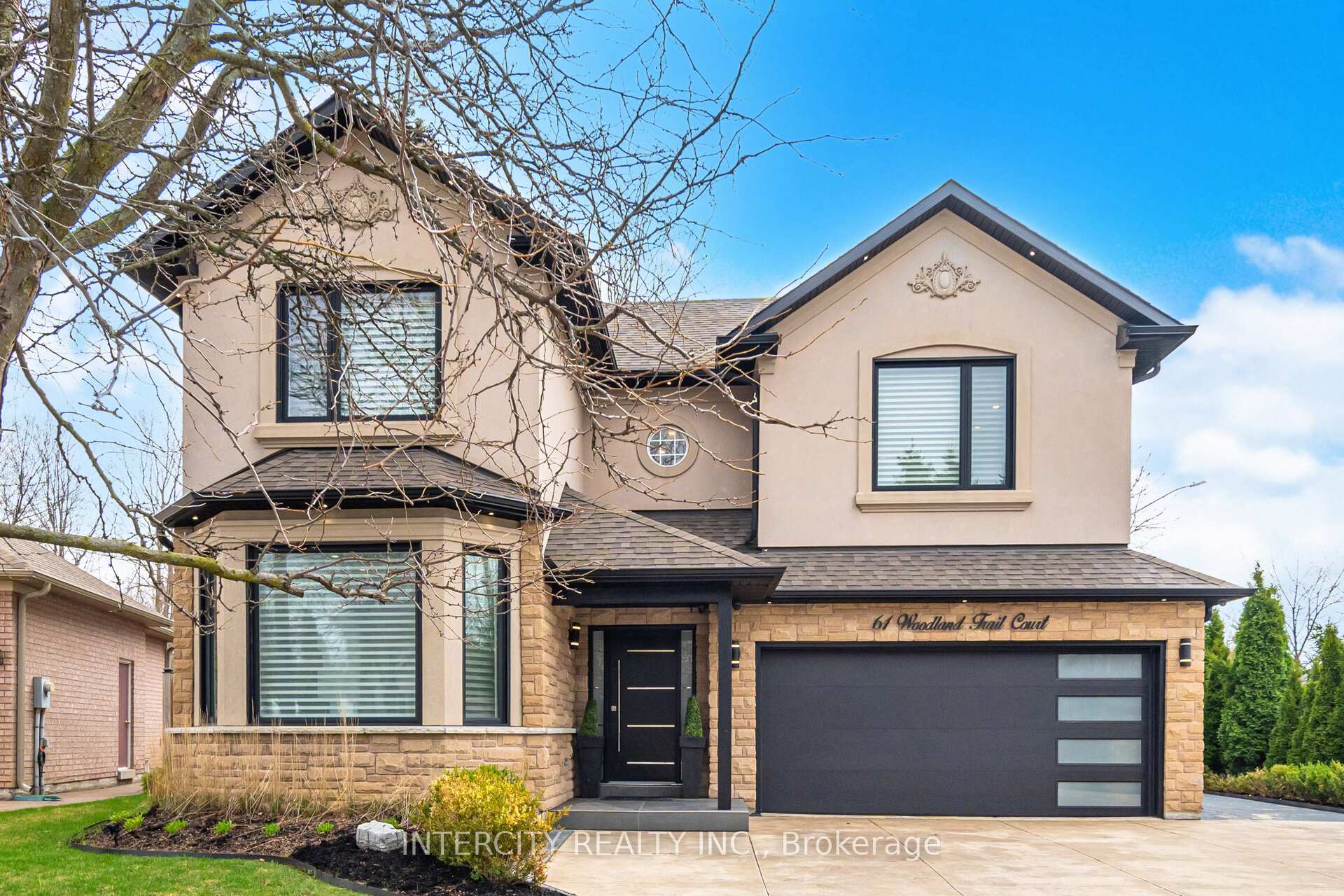 61 Woodland Trail Court, Vaughan, ON, exterior