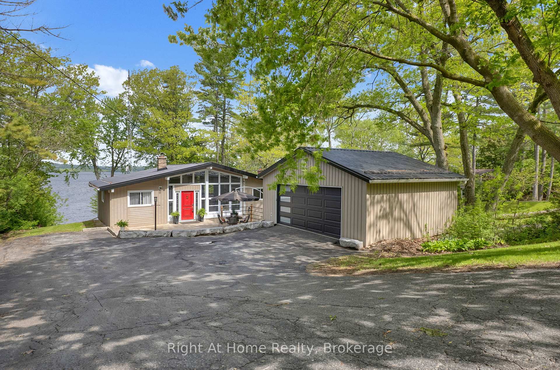7508 Bamsey Drive, Hamilton Township, ON, exterior