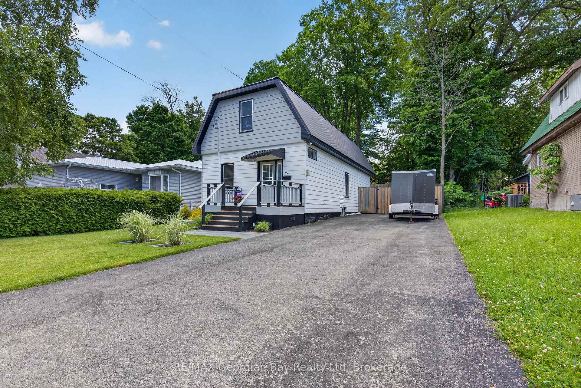 241 Donalda Street, Midland, ON, exterior