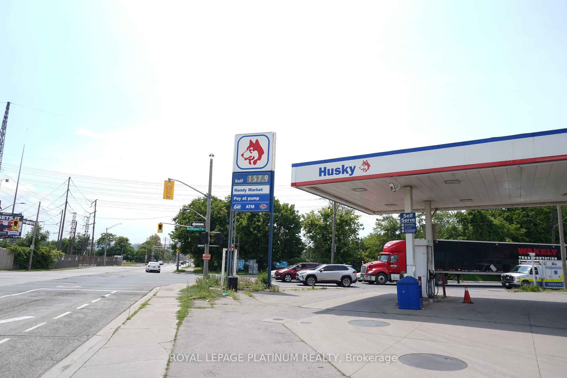 963 Burlington Street E, Hamilton, ON, exterior