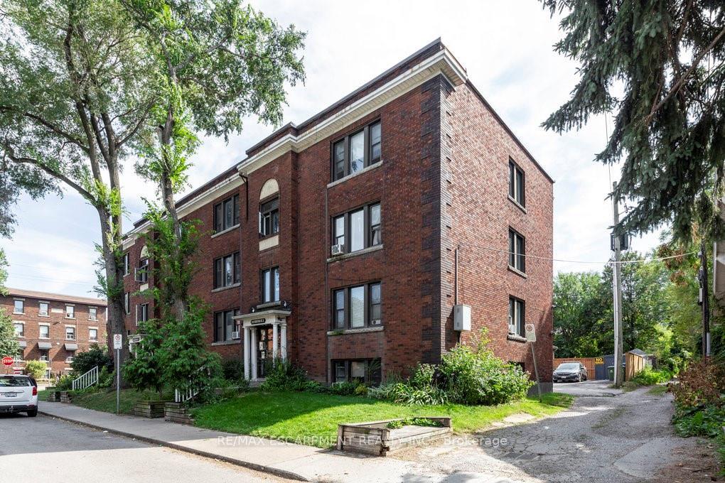 1 - 352 HUNTER Street E, Hamilton, ON, exterior