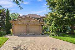 12 Harvest Oak Drive, Welland, ON, exterior