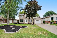 21 Farewell Crescent, West Lincoln, ON, exterior