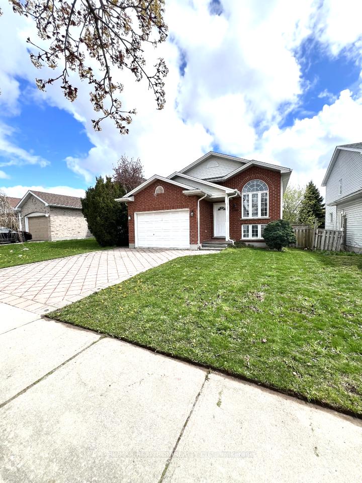 1098 Farnsborough Crescent, London East, ON, exterior