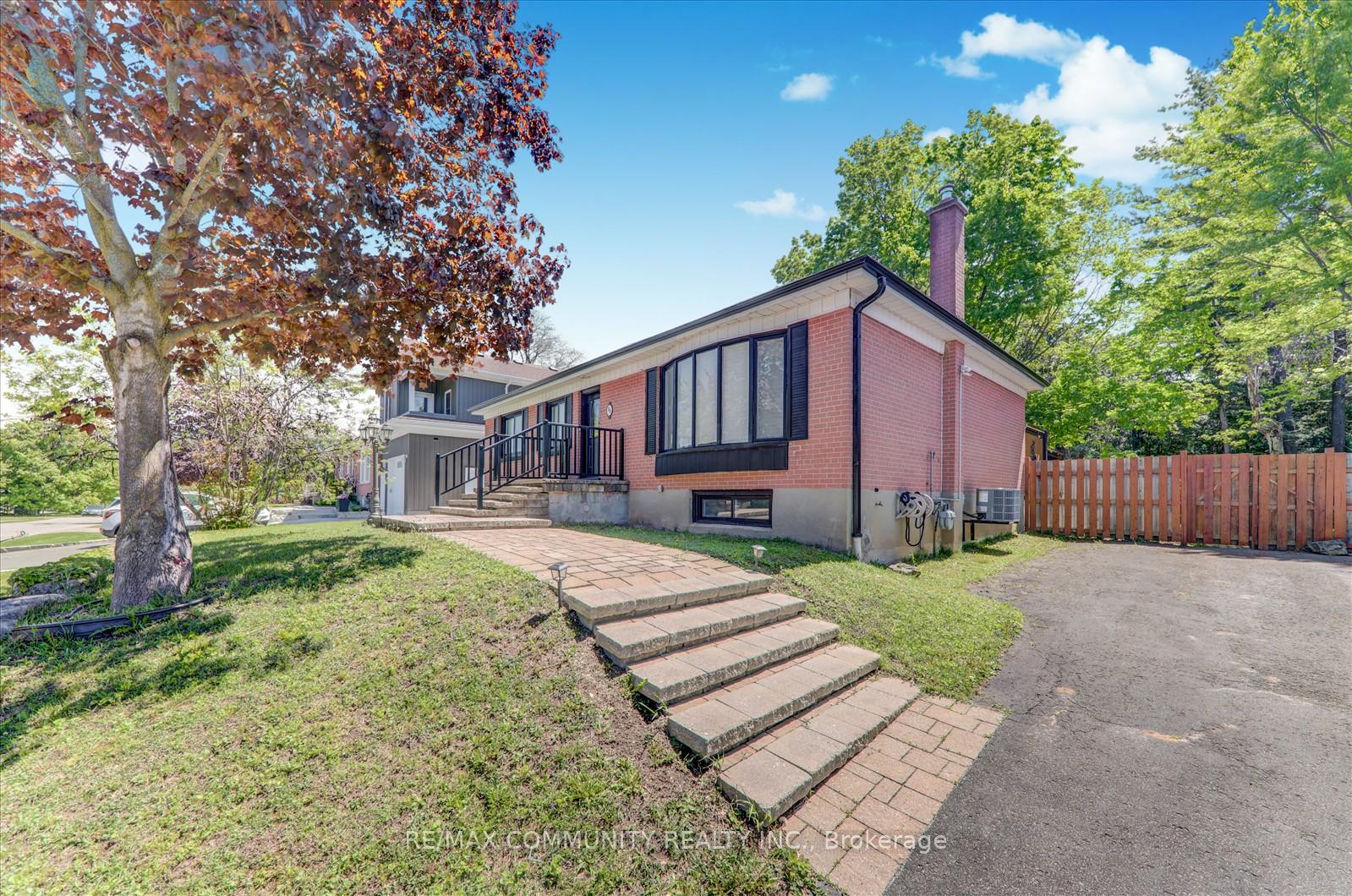25 George Street, New Tecumseth, ON, exterior
