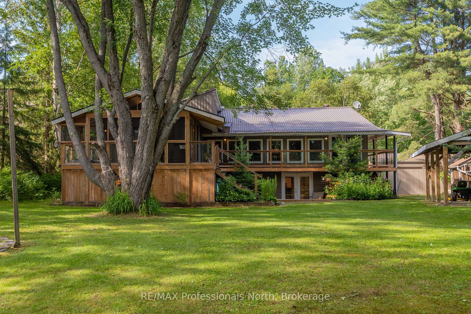 55 GLEN ACRES Road, Huntsville, ON, exterior