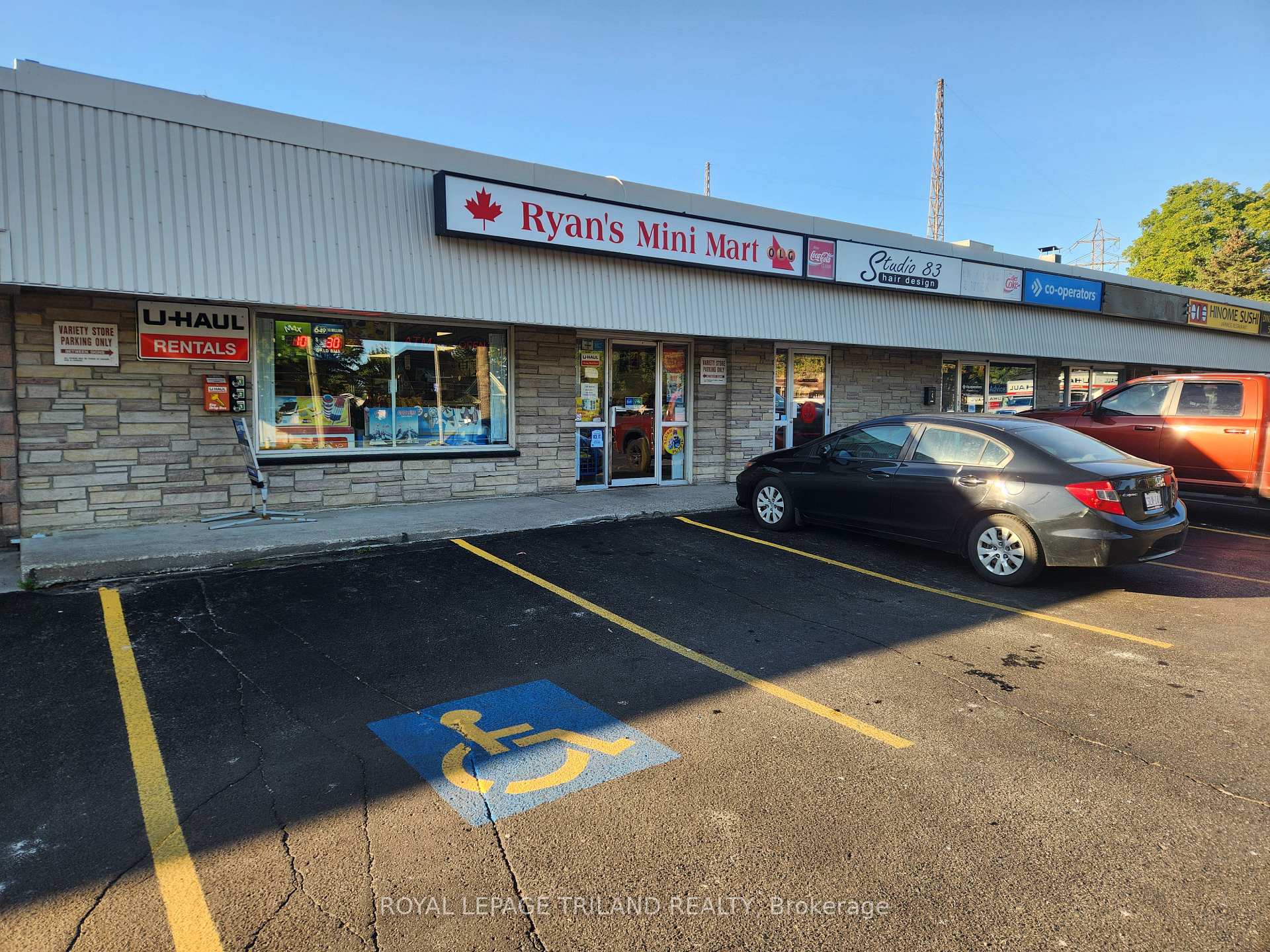 380 Albert Street, Strathroy-Caradoc, ON, exterior