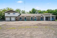 82 Main Street S, North Dundas, ON, exterior