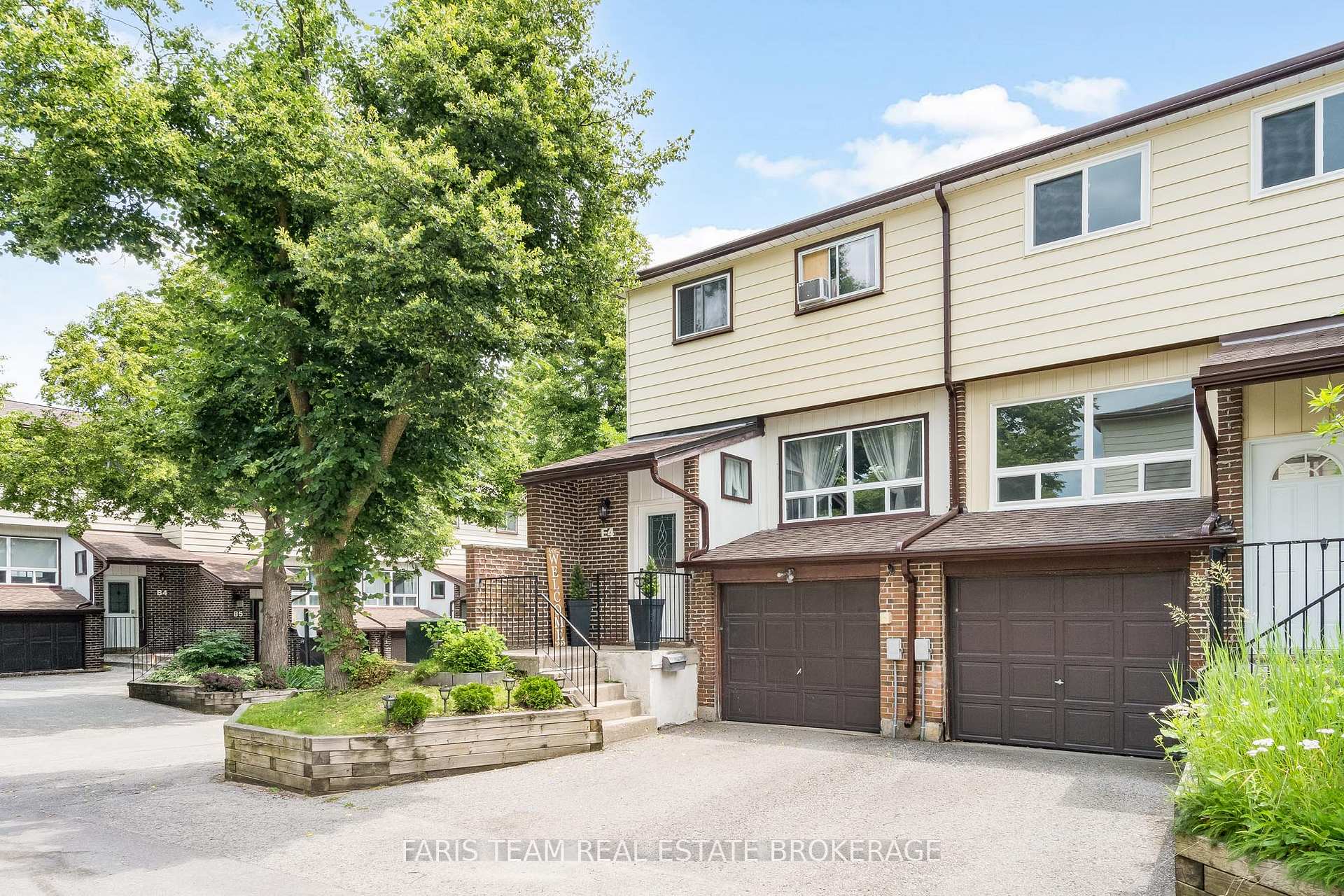 E4 - 63 Ferris Lane, Barrie, ON, exterior