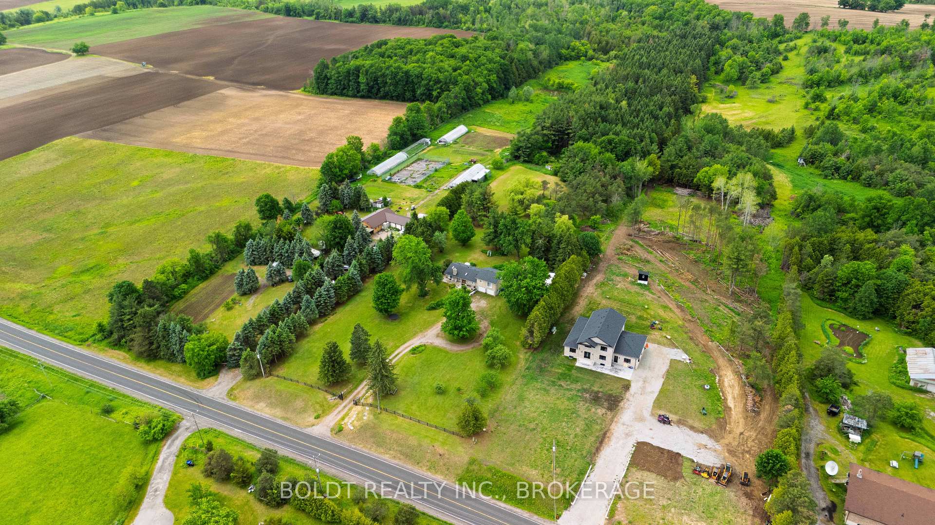 5832 5th Side Road, Innisfil, ON, exterior