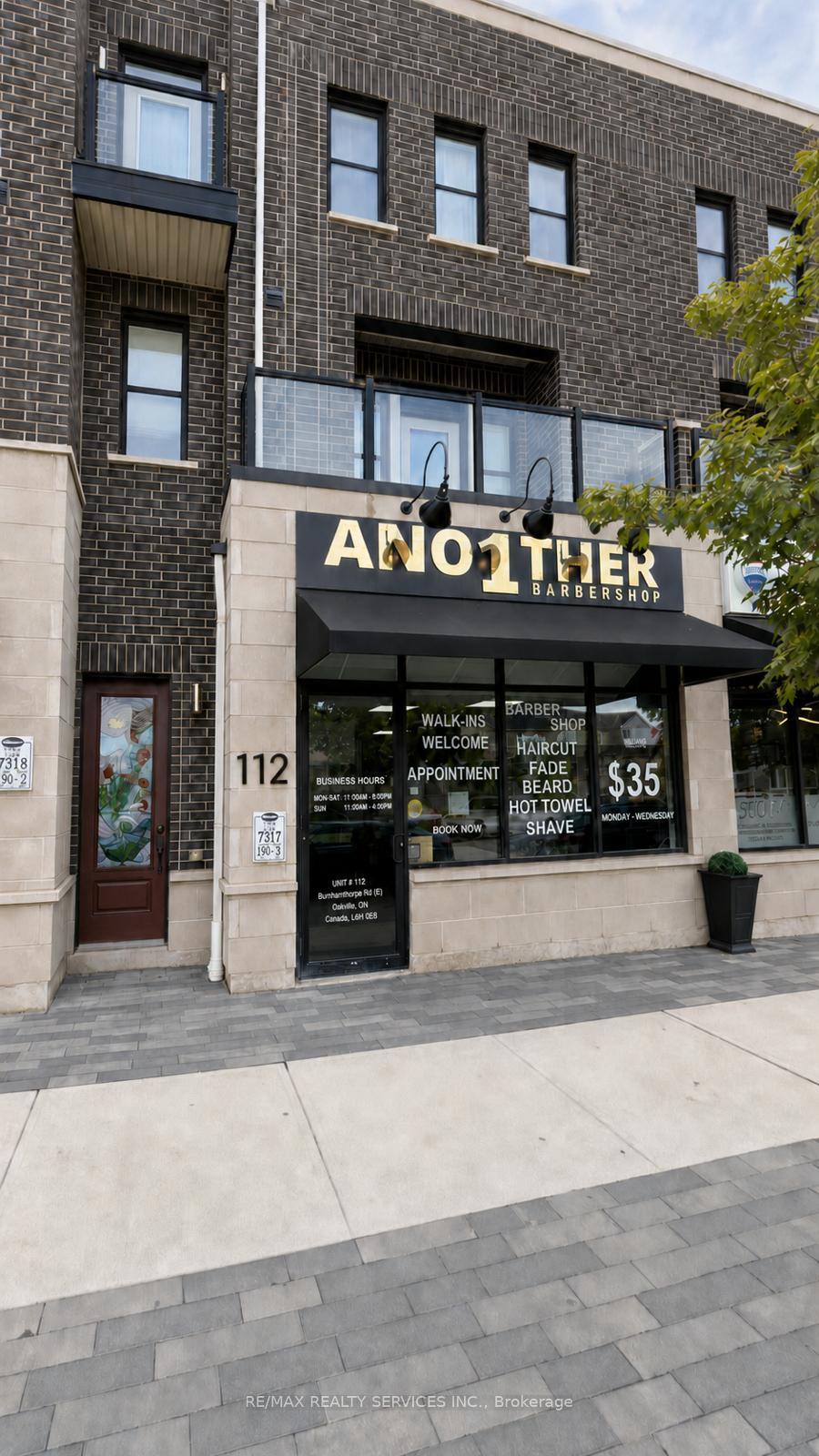 112 Burnhamthorpe Road E, Oakville, ON, exterior