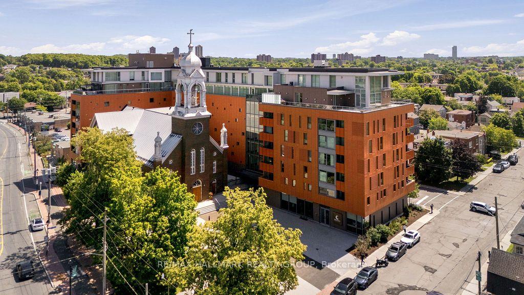 406 - 135 Barrette Street, Vanier and Kingsview Park, ON, exterior