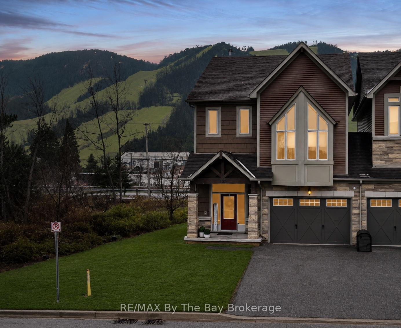 126 Delphi Lane, Blue Mountains, ON, exterior