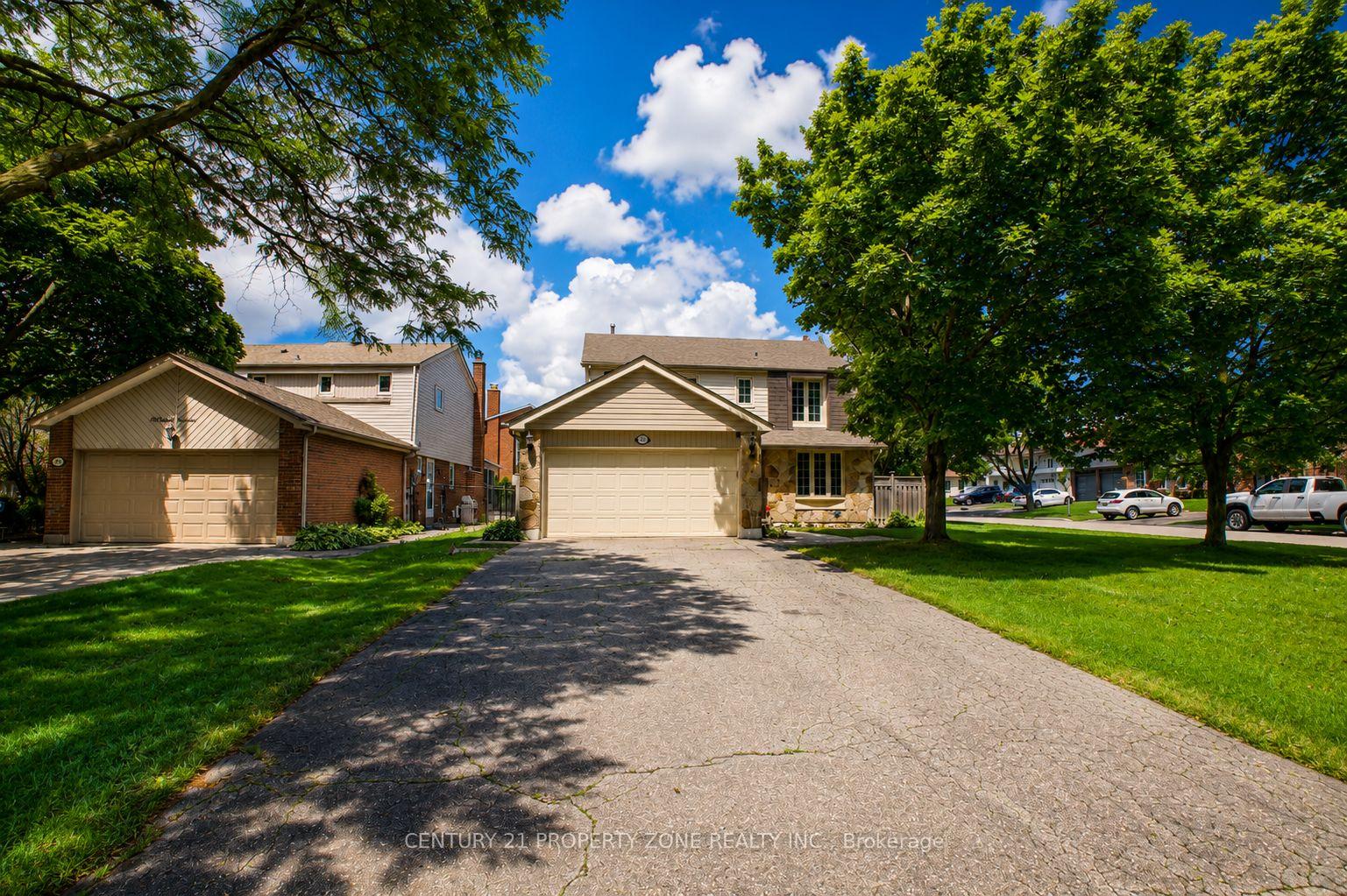 27 Madrid Crescent N, Brampton, ON, exterior