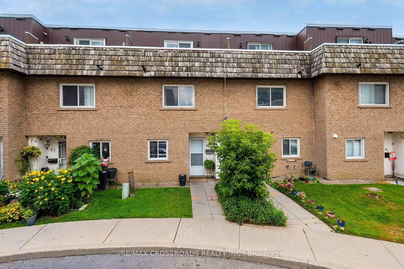 65 - 10 Rodda Boulevard, Toronto E10, ON, exterior