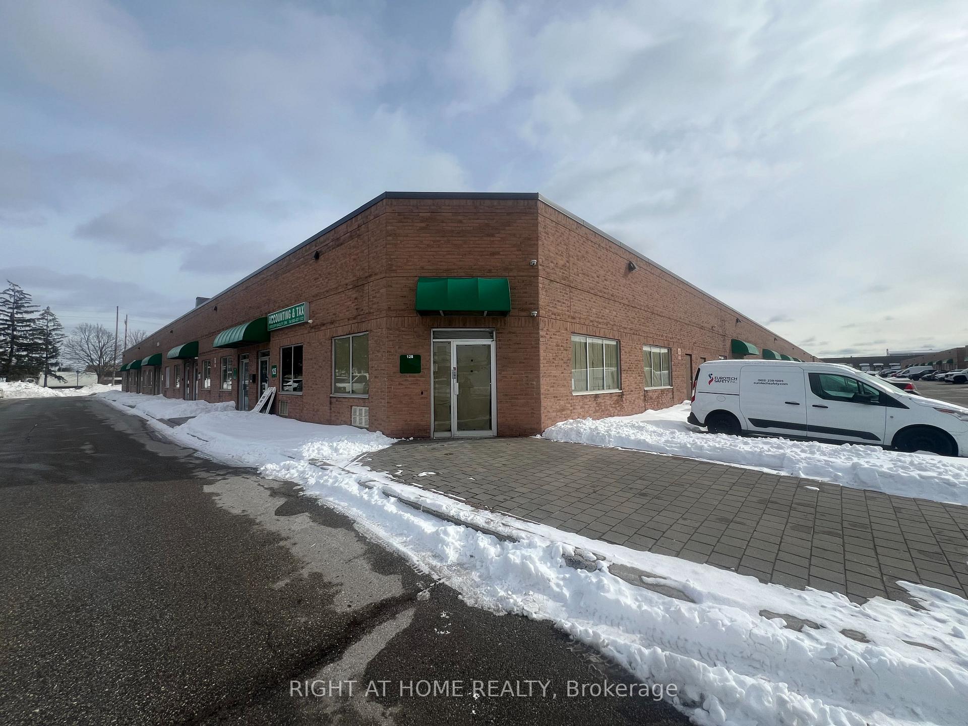126 - 1895 Clements Road, Pickering, ON, exterior