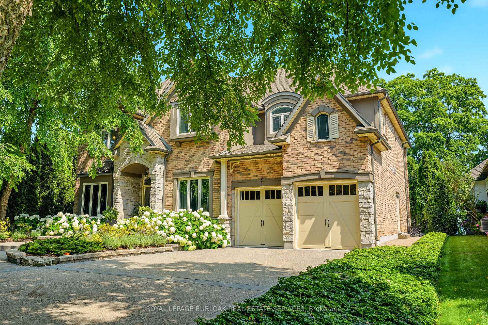 5 - 143 Lake Street, Grimsby, ON, exterior