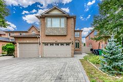 925 Cardington Street, Mississauga, ON, exterior