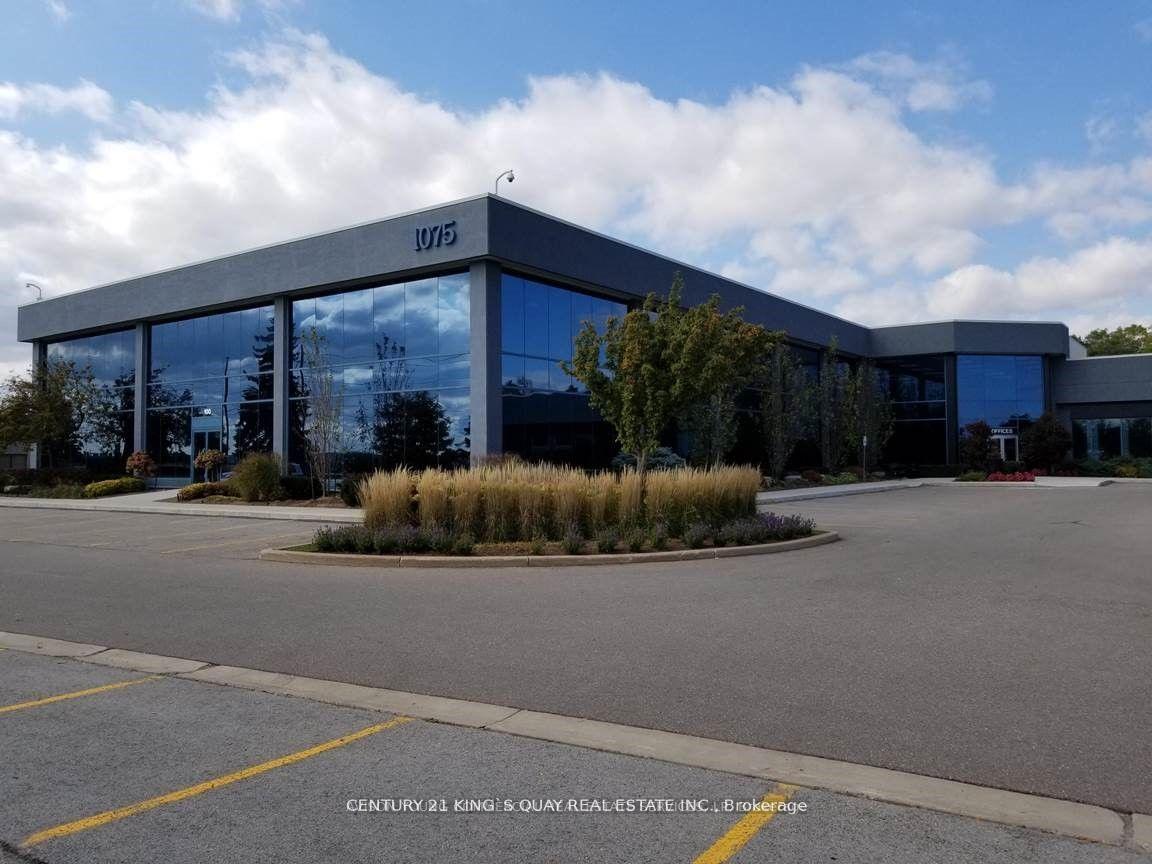 208 - 1075 North Service Road W, Oakville, ON, exterior