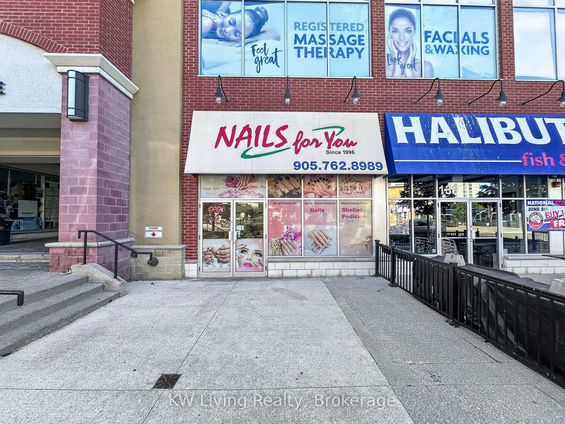 140 - 11 Disera Drive, Vaughan, ON, exterior