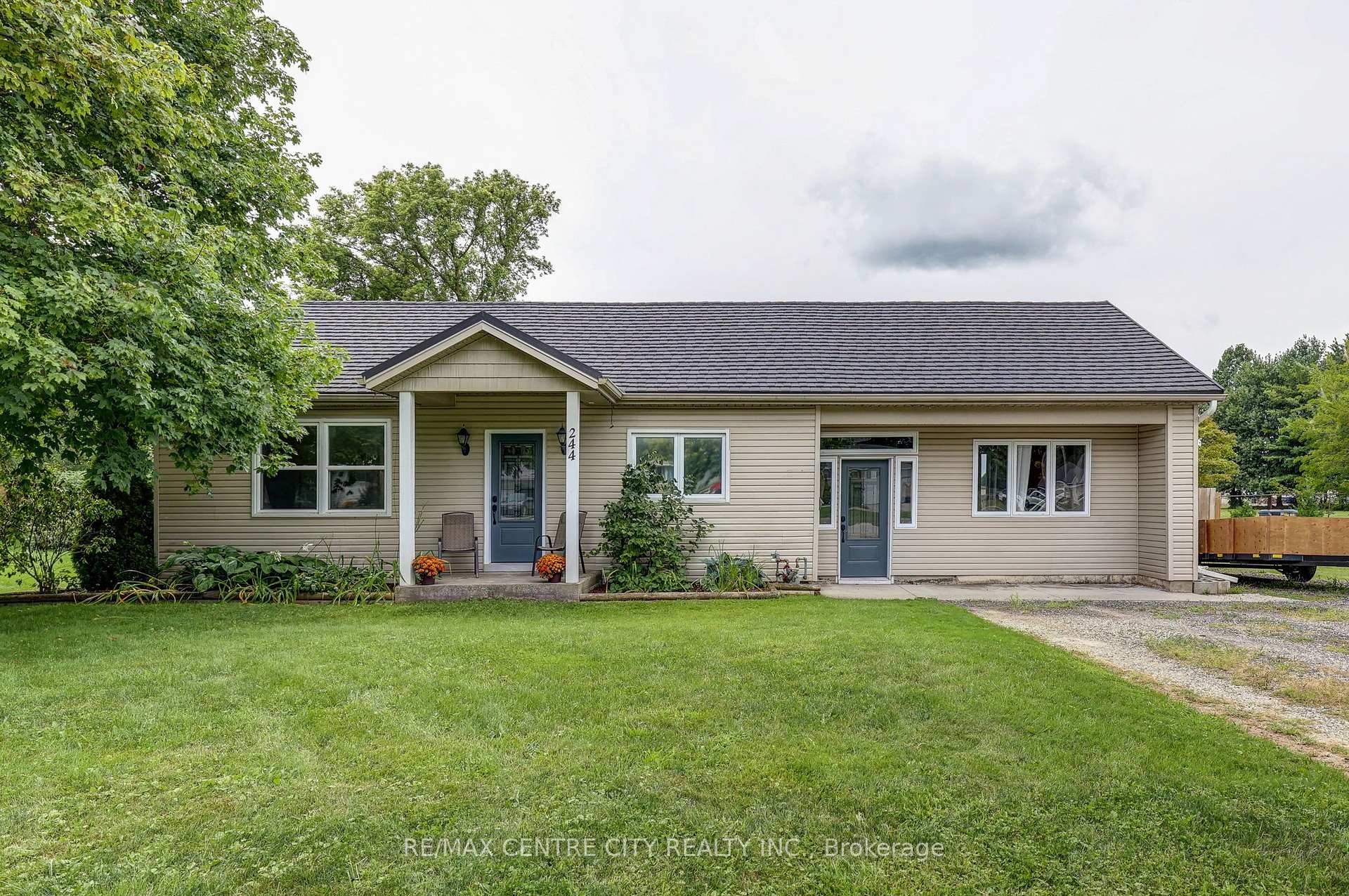 244 CURRIE Road, Dutton/Dunwich, ON, exterior