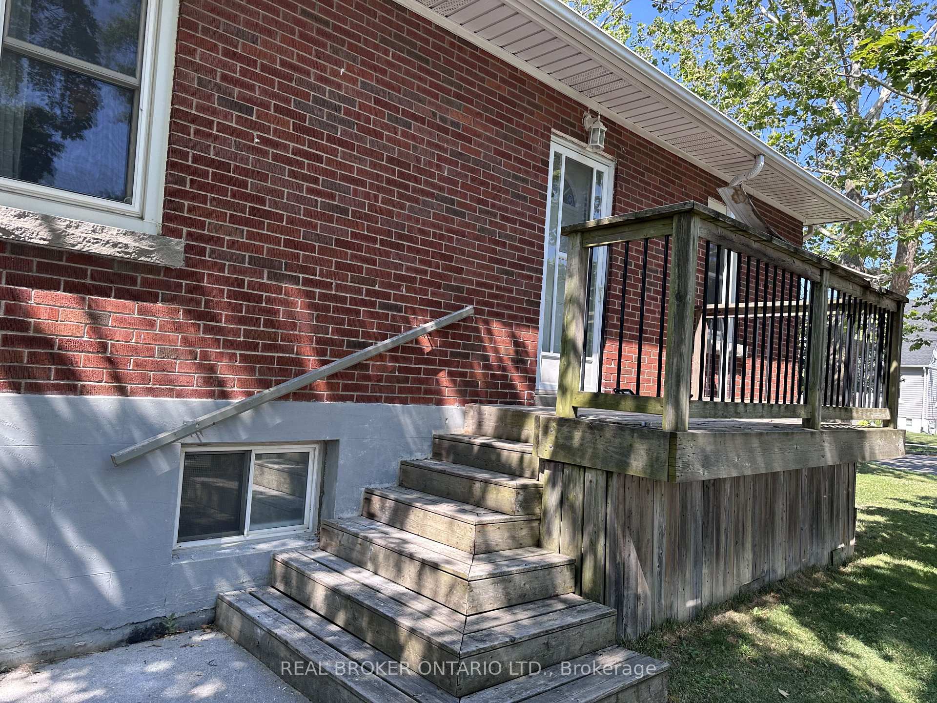 Lower - 311 WALLACE Avenue S, Welland, ON, exterior