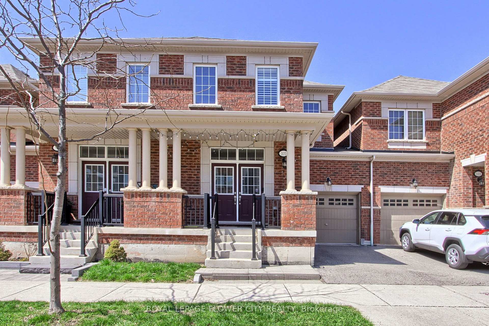 101 Huguenot Road, Oakville, ON, exterior