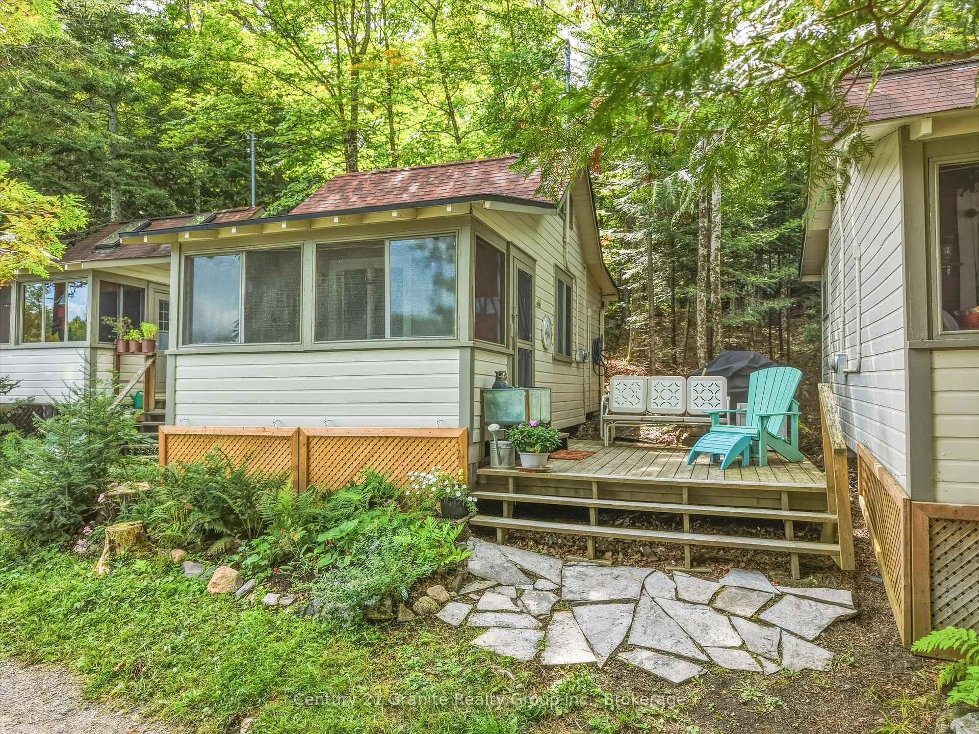 3437 Kashagawigamog Lake Road, Dysart et al, ON, exterior