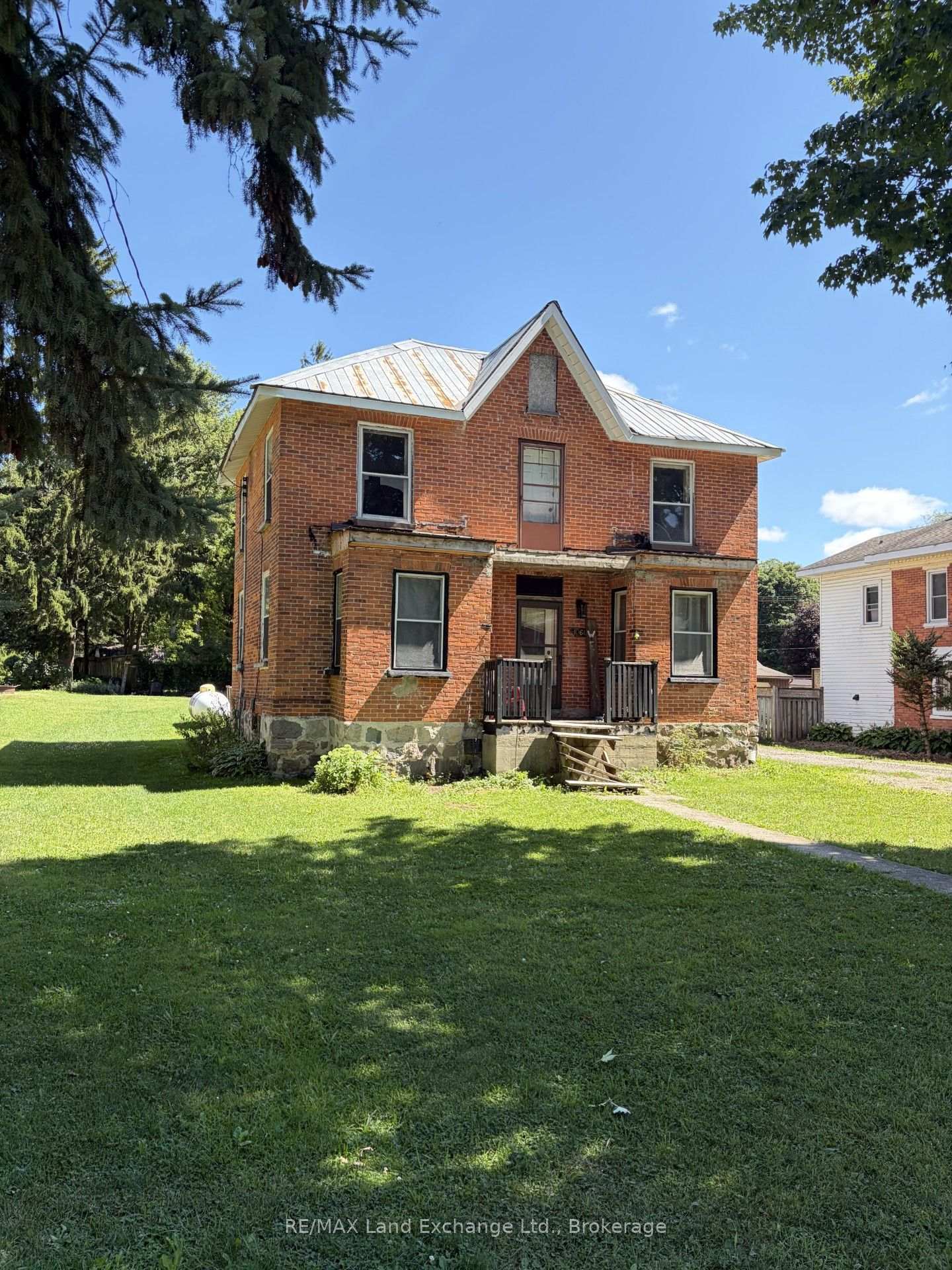 1064 Howick Street, Howick, ON, exterior