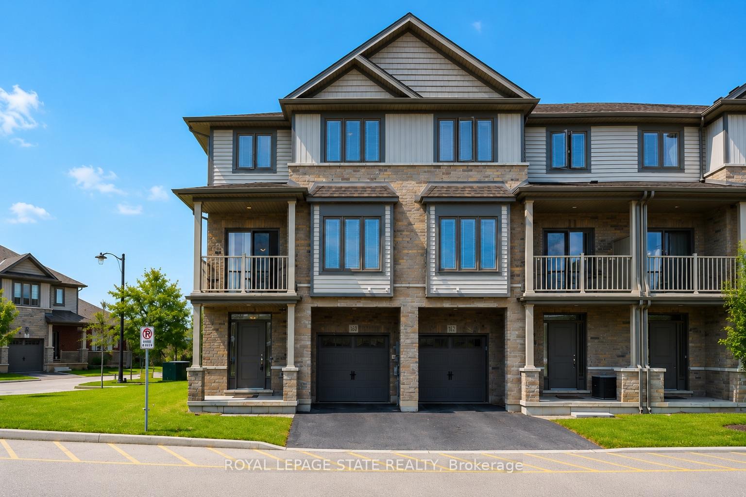 160 - 77 Diana Avenue, Brantford, ON, exterior