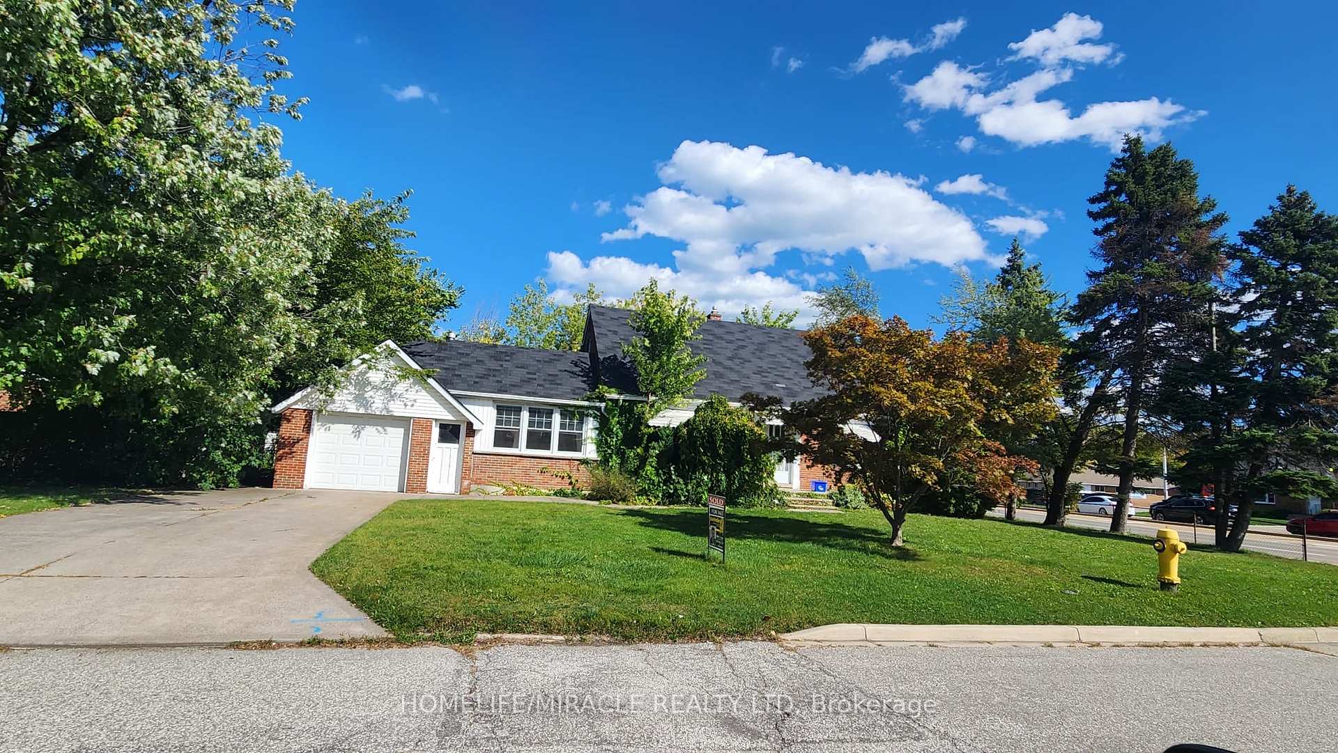 486 Matthew Brady Avenue, Windsor, ON, exterior