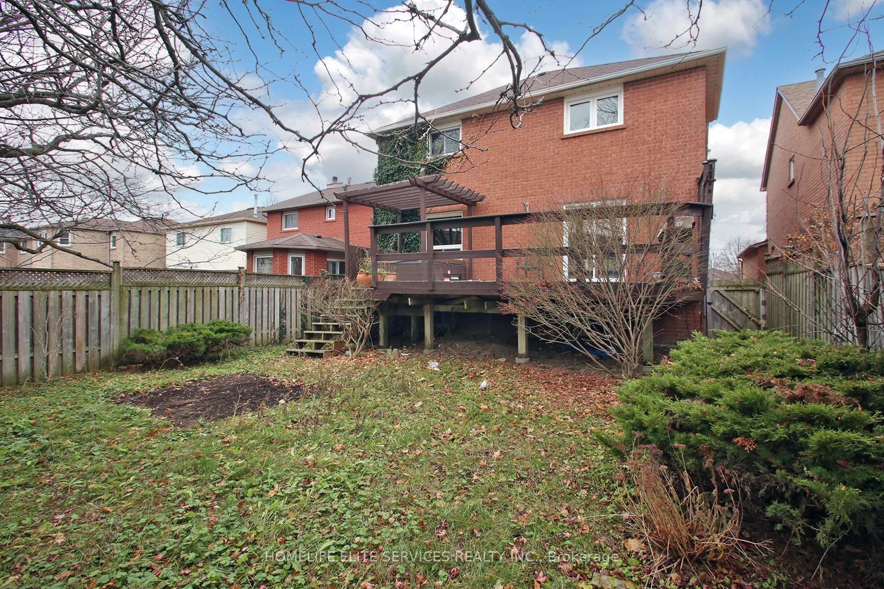 5 Lenthall Avenue, Toronto E11, ON, exterior