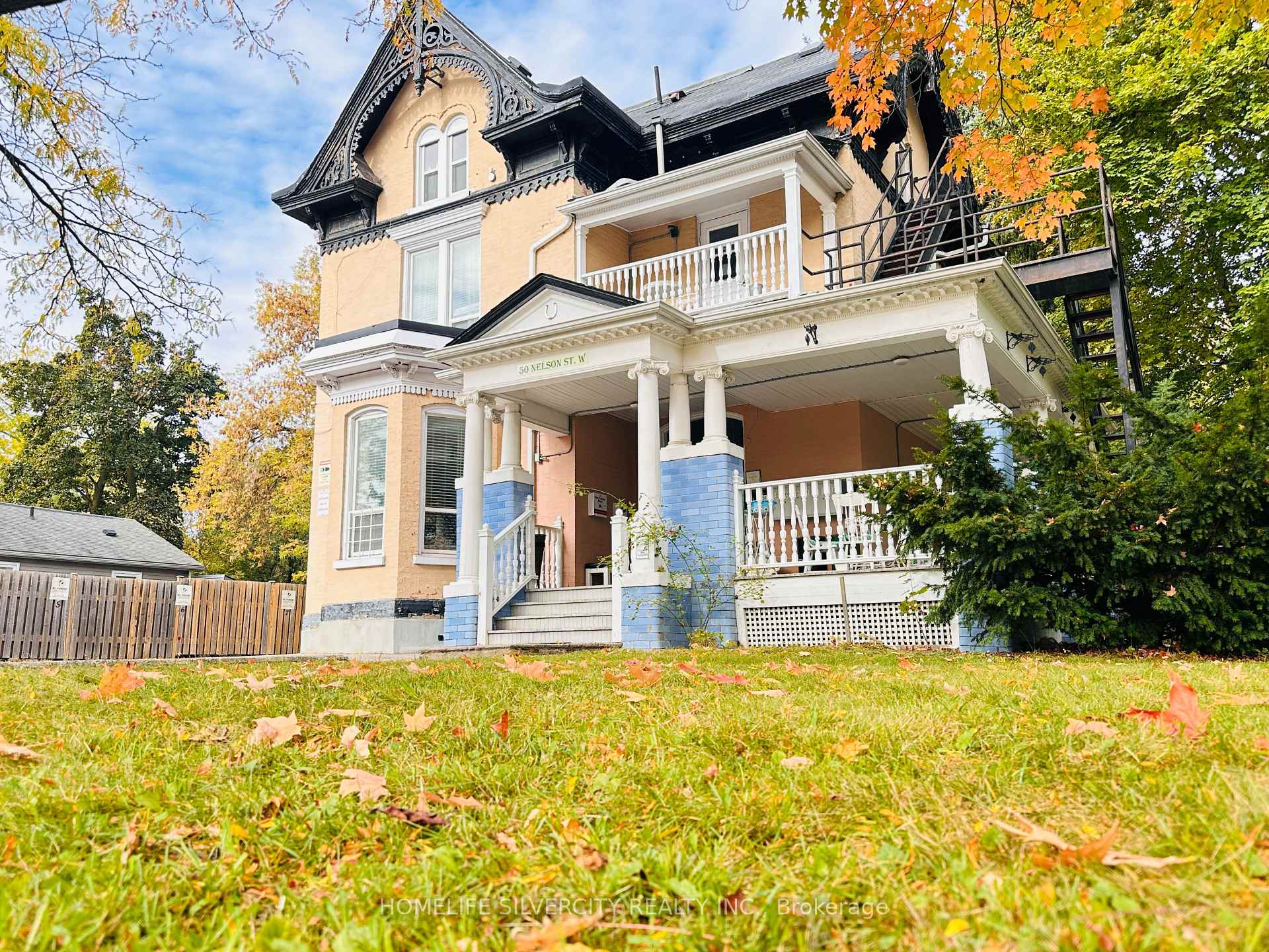 4 - 50 Nelson Street W, Brampton, ON, exterior