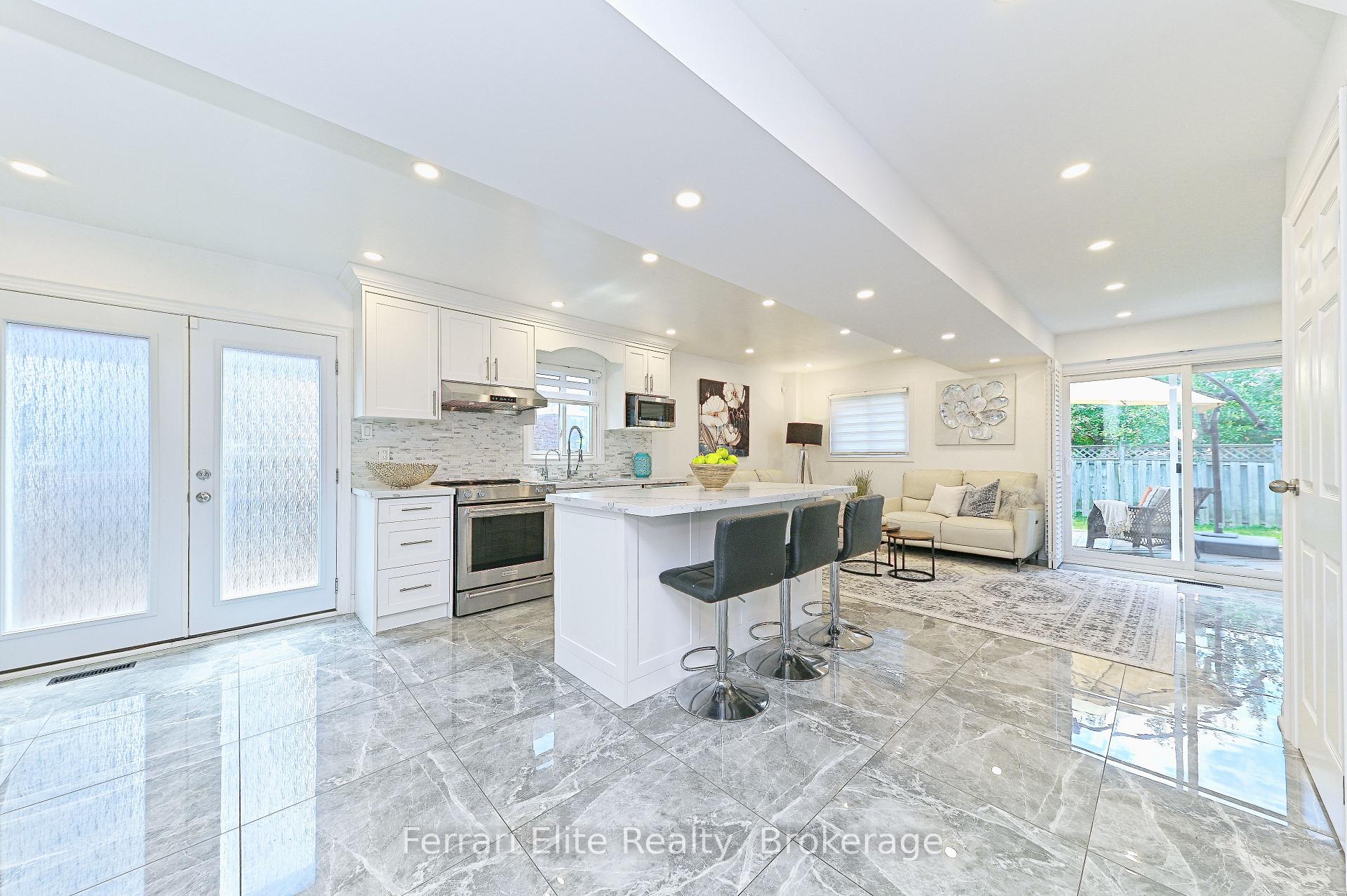 53 Belvedere Crescent, Richmond Hill, ON, exterior